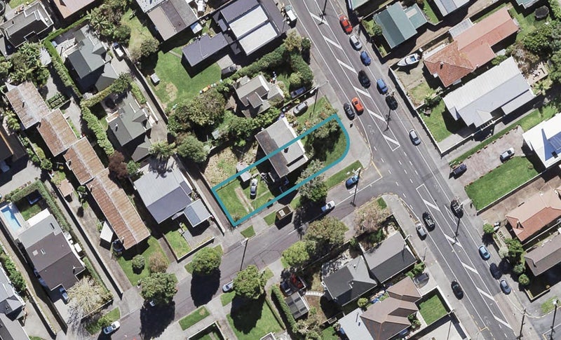 1 Wright Road, Point Chevalier, Auckland - Carousel 1