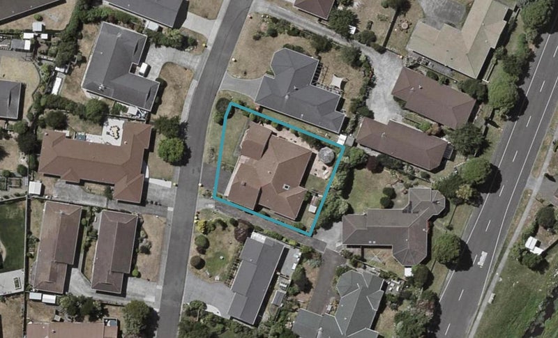 10 Pinewood Grove, Paraparaumu Beach, Paraparaumu - Carousel 1