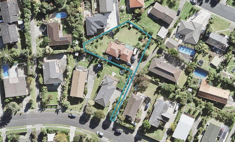 130 Weatherly Road, Torbay, Auckland - Carousel 1