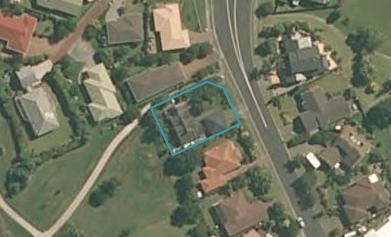 77 Maygrove Drive, Orewa, Orewa - Carousel 1