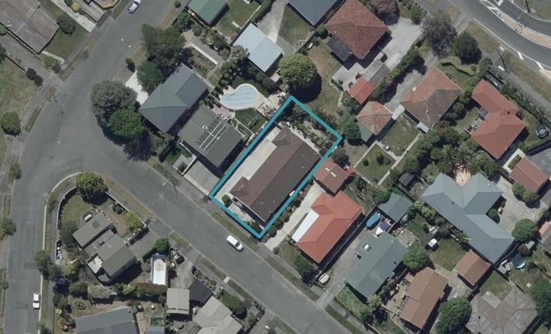 1/7 De Bloge Place, Burwood, Christchurch - Carousel 1