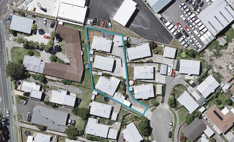 2/42 Townshend Crescent, Greenmeadows, Napier - Carousel 1