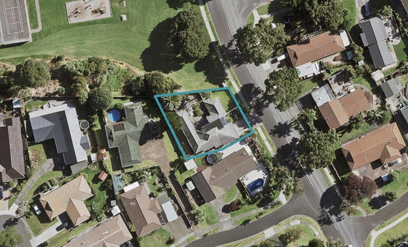 10 Brylee Drive, Conifer Grove, Takanini - Carousel 1