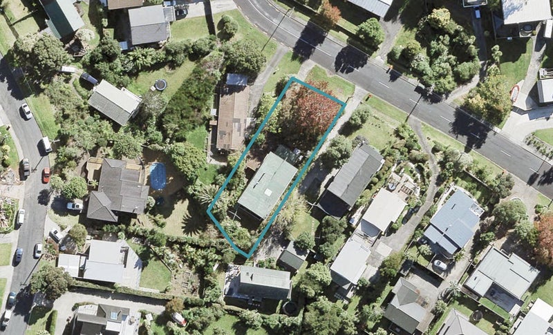 3 Marina Road, Torbay, Auckland - Carousel 1