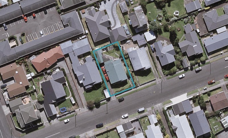 7 Barriball Street, Fitzroy, New Plymouth - Carousel 1