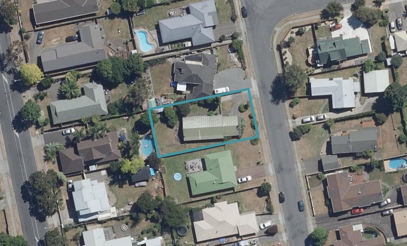 35 Ronald Court, Pukete, Hamilton - Carousel 1