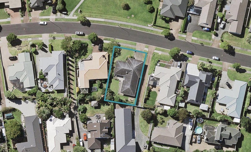 31 Bob Charles Drive, Golflands, Auckland - Carousel 1