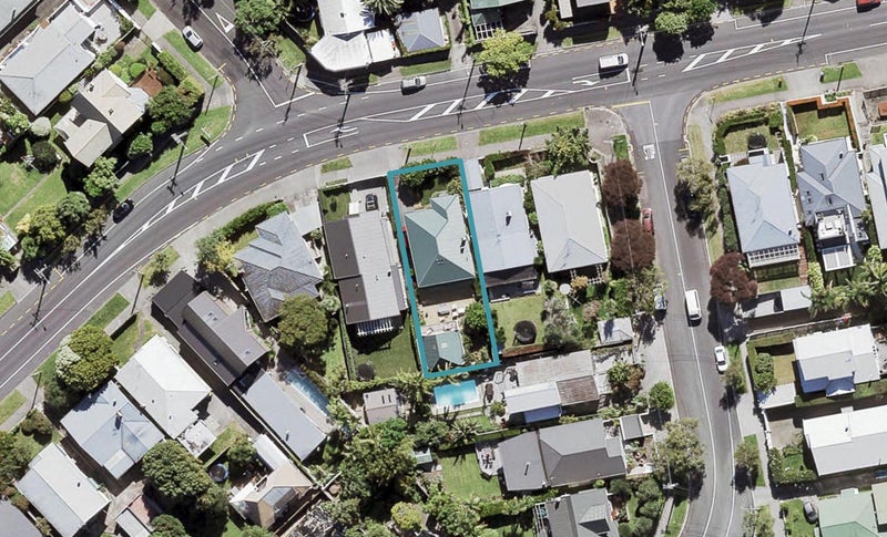 86 West End Road, Westmere, Auckland - Carousel 1