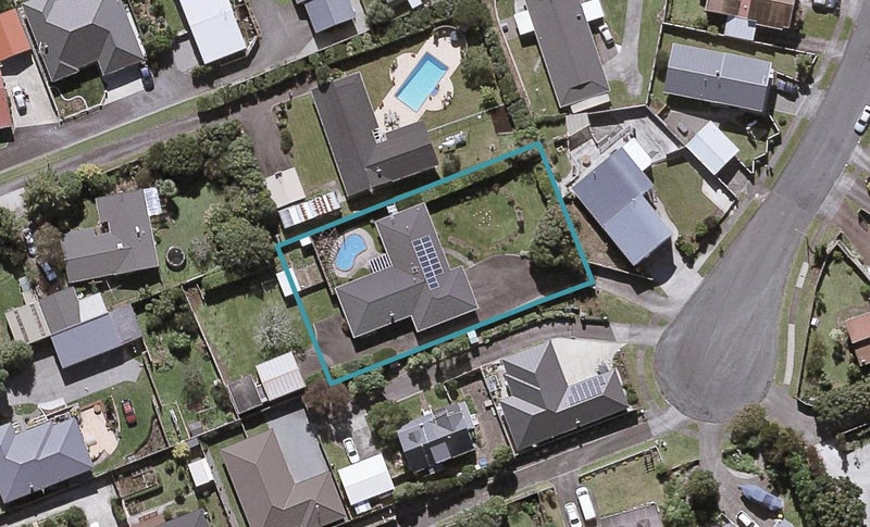 18 Virginia Place, Whalers Gate, New Plymouth - Carousel 1