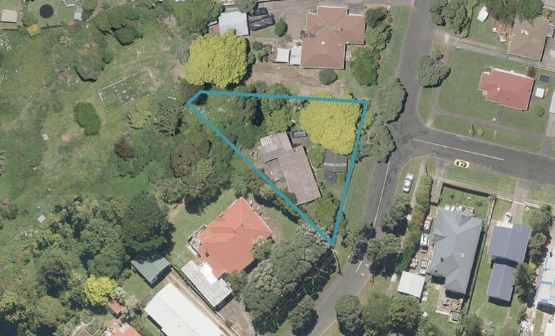 8 Plunket Street, Durie Hill, Whanganui - Carousel 1
