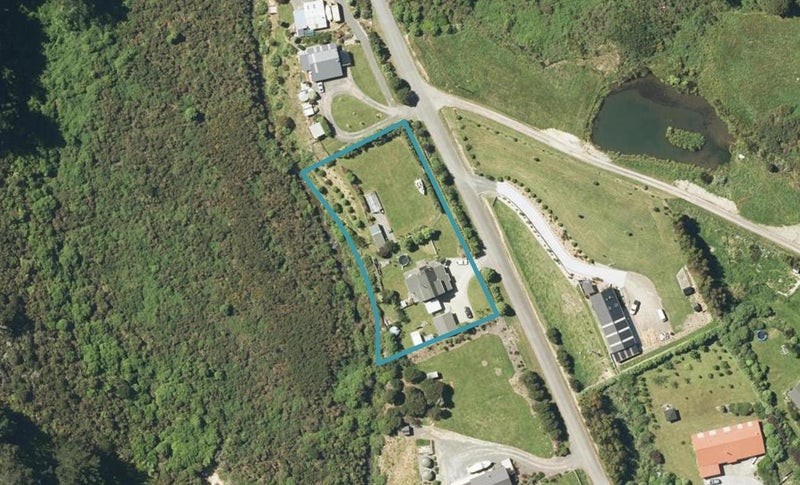 112 Boons Valley Road, Waikawa, Picton - Carousel 1