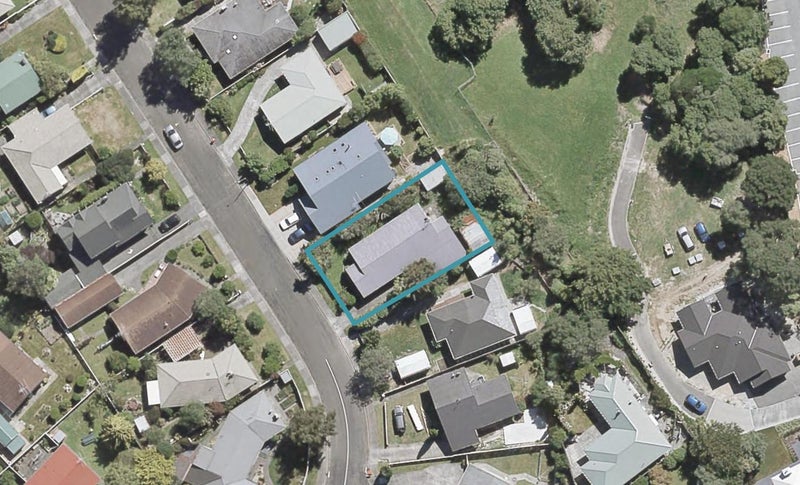 12 Whirinaki Crescent, Heretaunga, Upper Hutt - Carousel 1