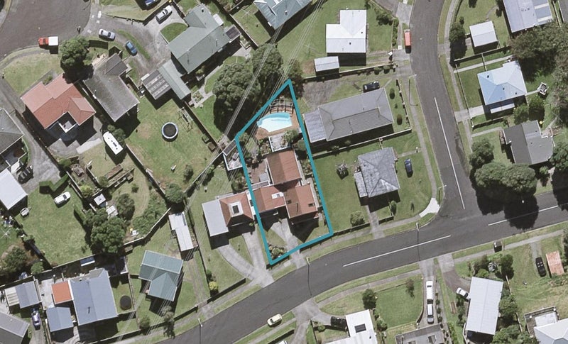 32 Herekawe Drive, Spotswood, New Plymouth - Carousel 1