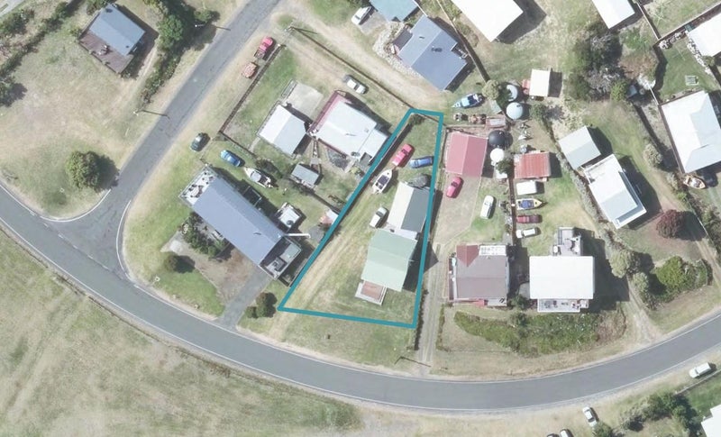409 Ormond Drive, Māhia - Carousel 1