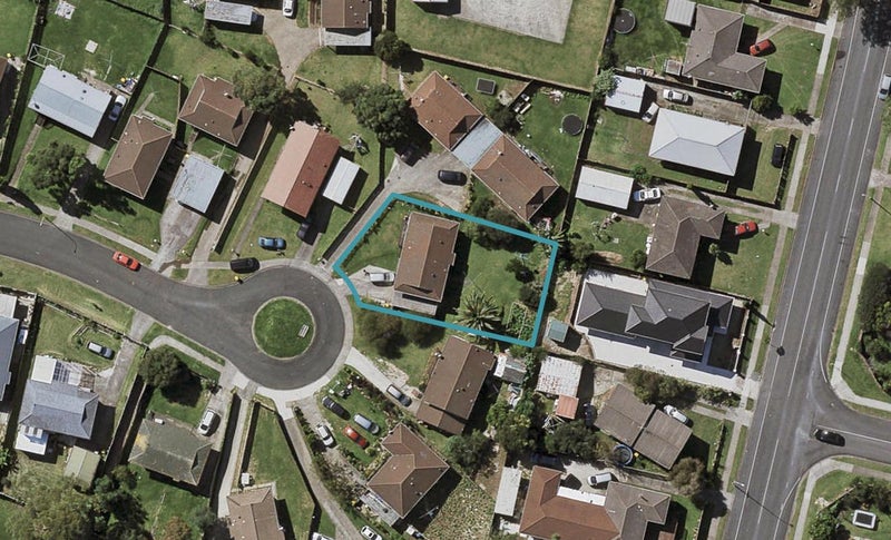 24 Caserta Place, Clover Park, Auckland - Carousel 1