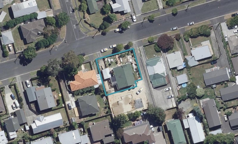 98 Cook Street, Hamilton East, Hamilton - Carousel 1