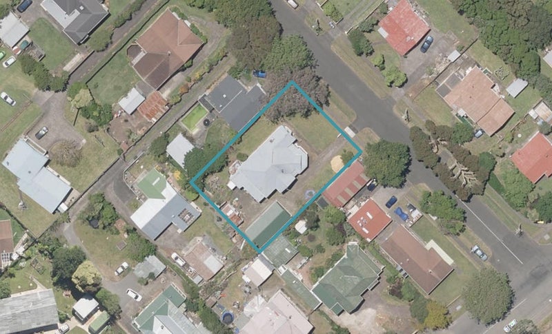 1 Caius Avenue, Gonville, Whanganui - Carousel 1