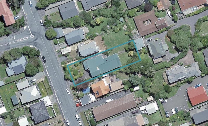 16 Chamberlain Road, Karori, Wellington - Carousel 1
