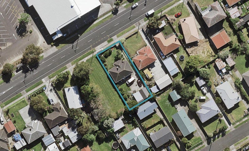 11 Wakefield Road, Favona, Auckland - Carousel 1
