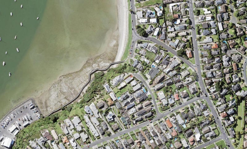 16 Te Akau Crescent, Bucklands Beach, Auckland - Carousel 1