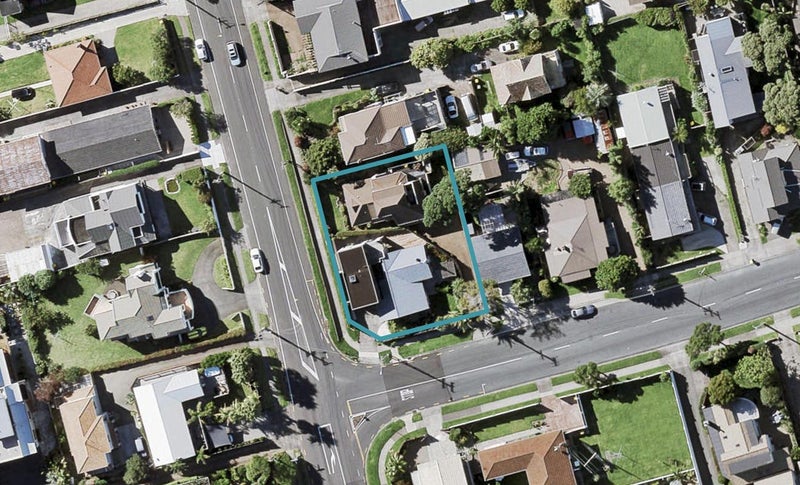 35A EASTERN BEACH RD, Eastern Beach, Auckland - Carousel 1