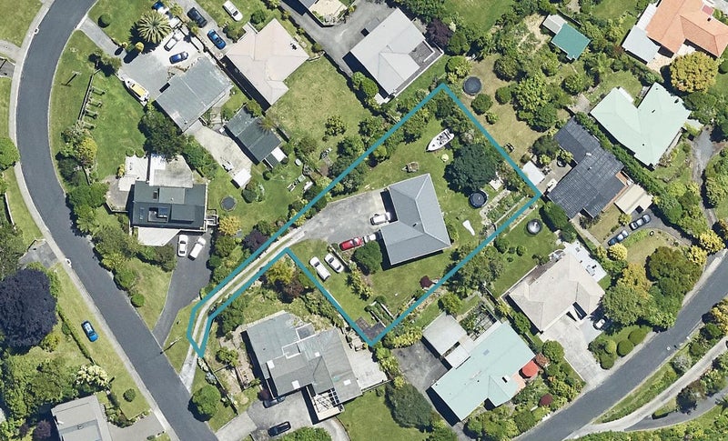 5 Grand Vue Road, Kawaha Point, Rotorua - Carousel 1