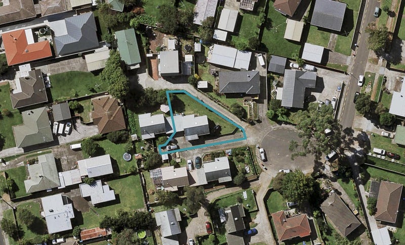 11 Tomuri Place, Mount Wellington, Auckland - Carousel 1