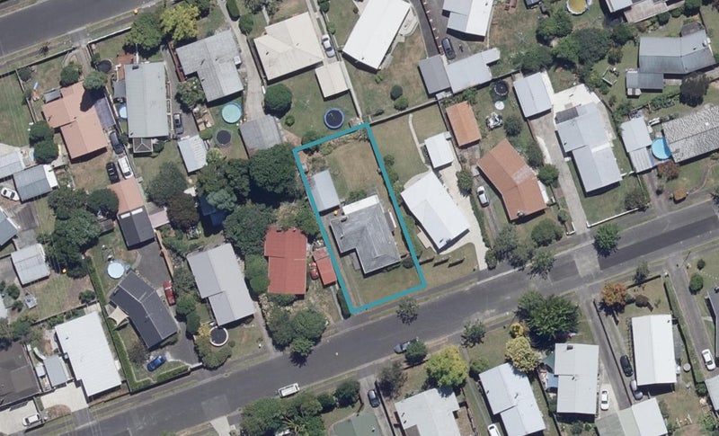 9 Sadler Street, Fairview Downs, Hamilton - Carousel 1