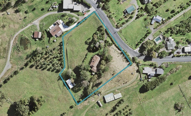 721 Ponga Road, Papakura - Carousel 1