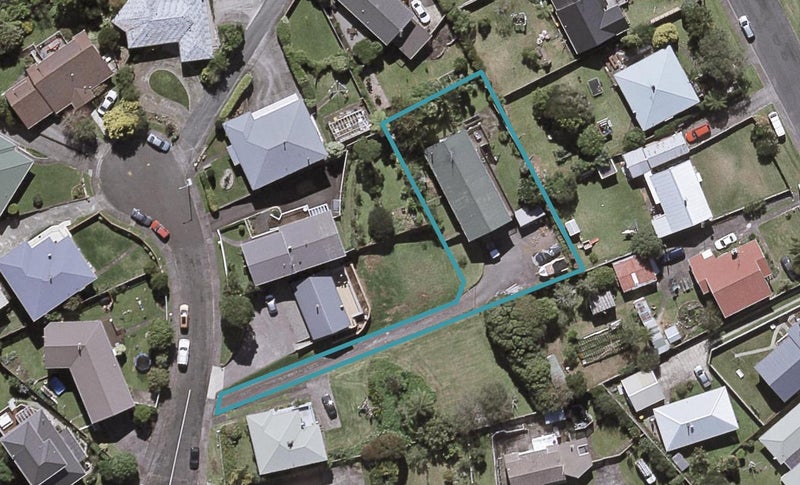 2 Hillcrest Street, Glen Avon, New Plymouth - Carousel 1