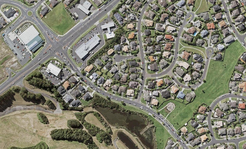 6 Errigal Close, Pinehill, Auckland - Carousel 1