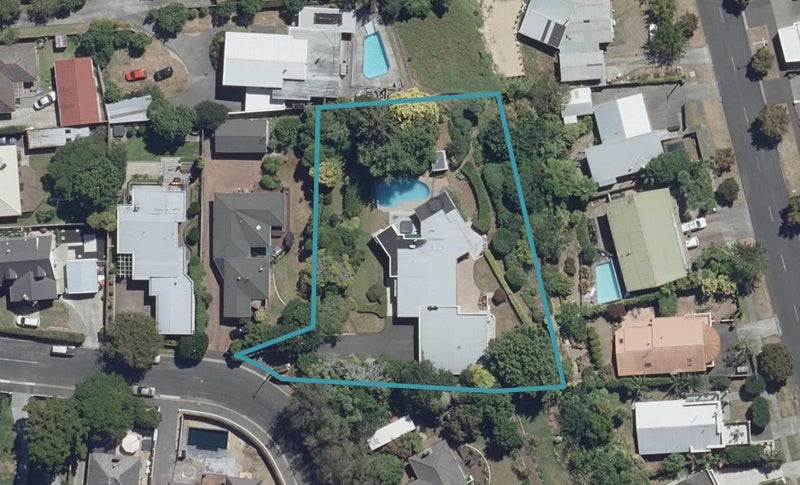 9 Galbraith Avenue, Beerescourt, Hamilton - Carousel 1