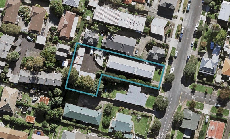 6/11 Kingsway Avenue, Sandringham, Auckland - Carousel 1