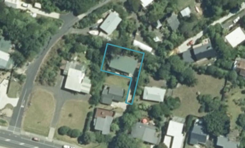 14B Main Road, Raglan - Carousel 1