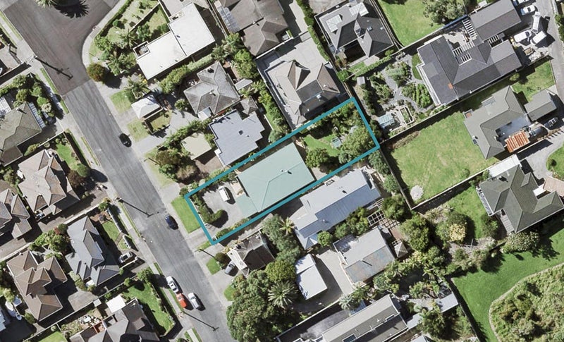 20 Morrow Avenue, Bucklands Beach, Auckland - Carousel 1
