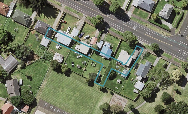 13 Leiite Setefano Way, Point England, Auckland - Carousel 1