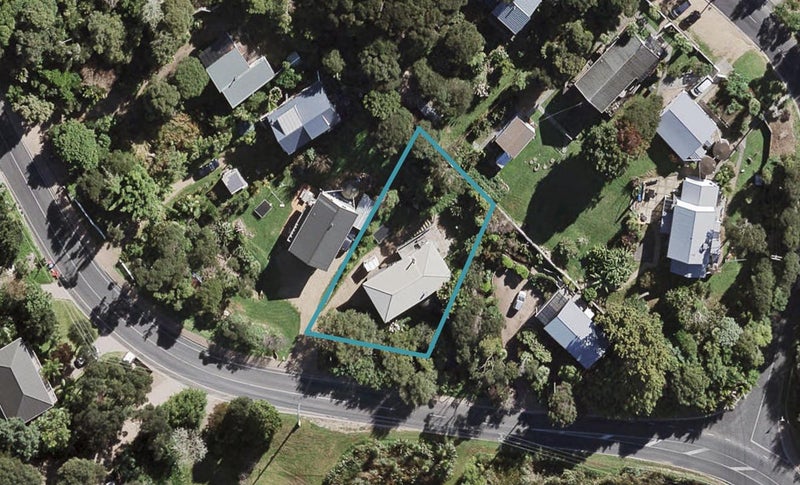66 Te Toki Road, Ostend, Waiheke Island - Carousel 1