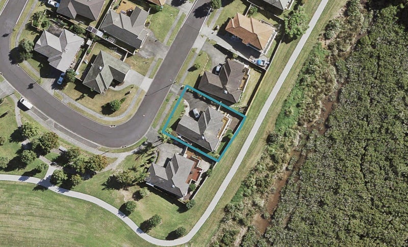 20 Sandwick Drive, Weymouth, Auckland - Carousel 1