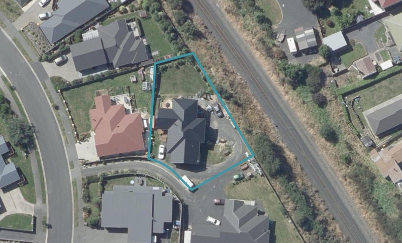 7 Grandvista Drive, Green Island, Dunedin - Carousel 1