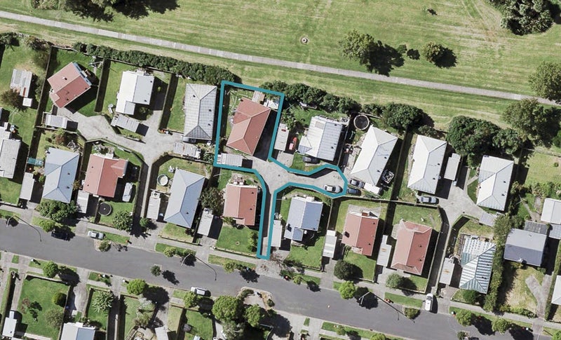 58B Maybury Street, Point England, Auckland - Carousel 1