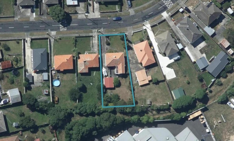 33 Hukatai Street, Elsdon, Porirua - Carousel 1