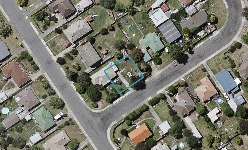 1219 Norfolk Crescent, Mayfair, Hastings - Carousel 1