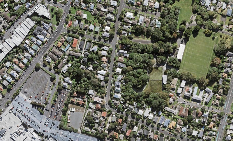 41 Aroha Avenue, Sandringham, Auckland - Carousel 1
