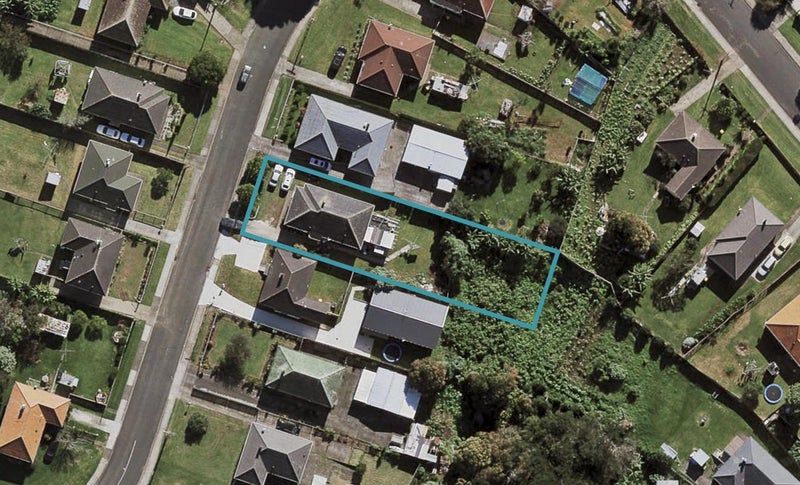 10 Firth Crescent, Otara, Auckland - Carousel 1