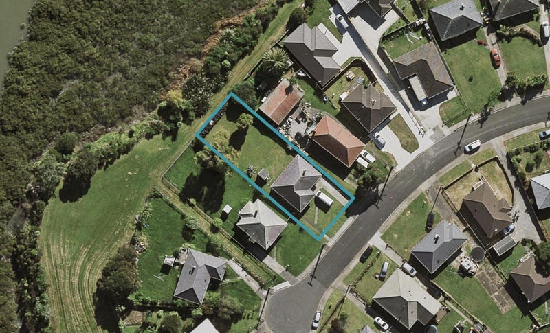 17 Billington Avenue, Otara, Auckland - Carousel 1