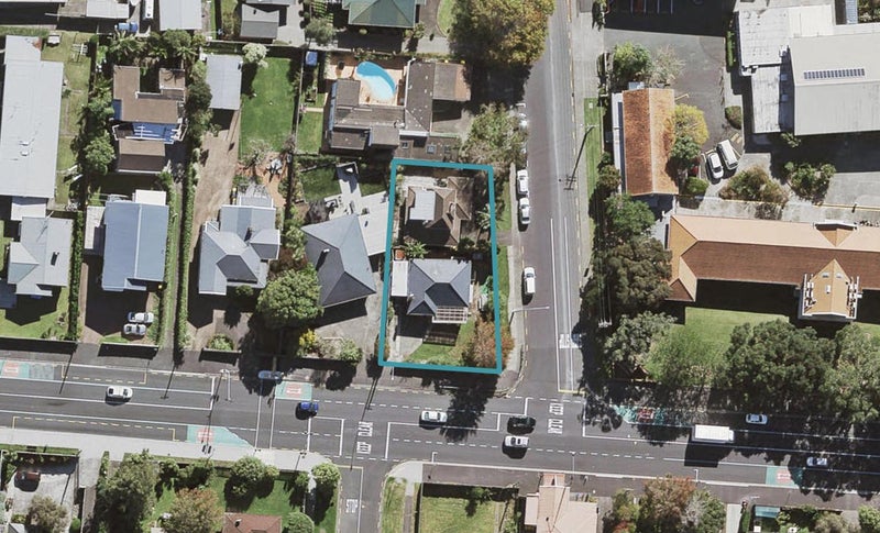 2/157 Onewa Road, Birkenhead, Auckland - Carousel 1