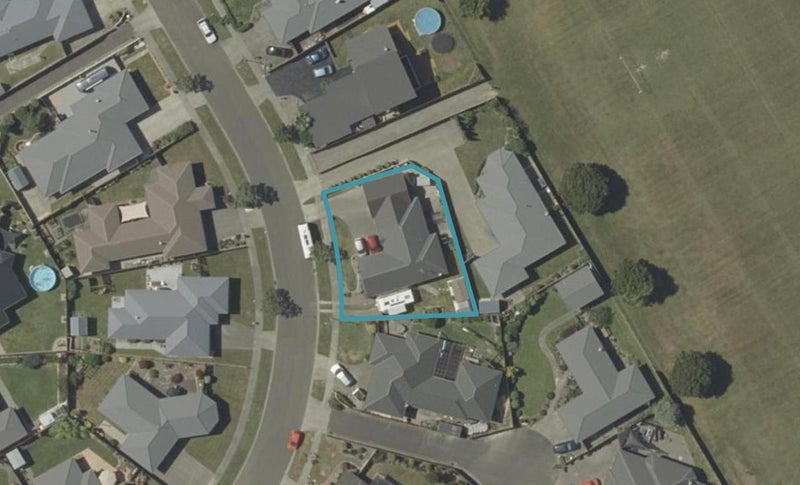 20 Daniel Place, Kelvin Grove, Palmerston North - Carousel 1