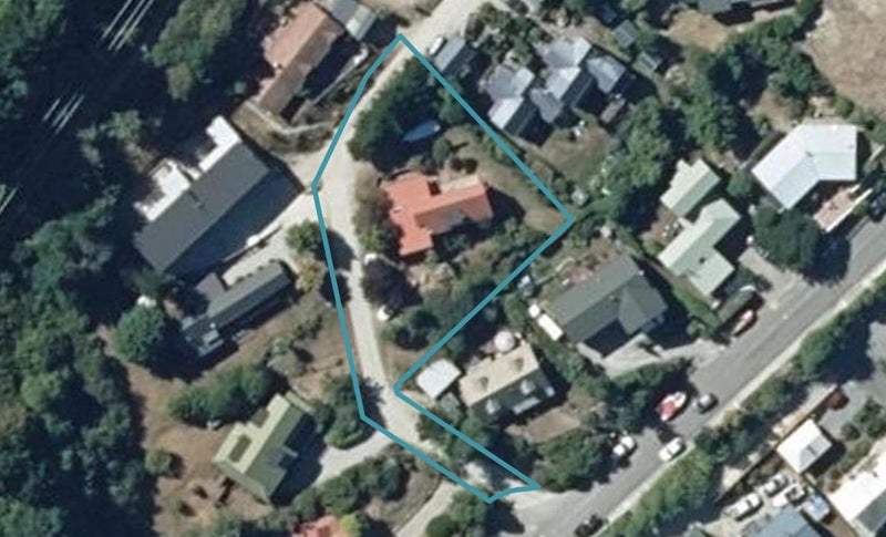 3 Moss Lane, Sunshine Bay, Queenstown - Carousel 1