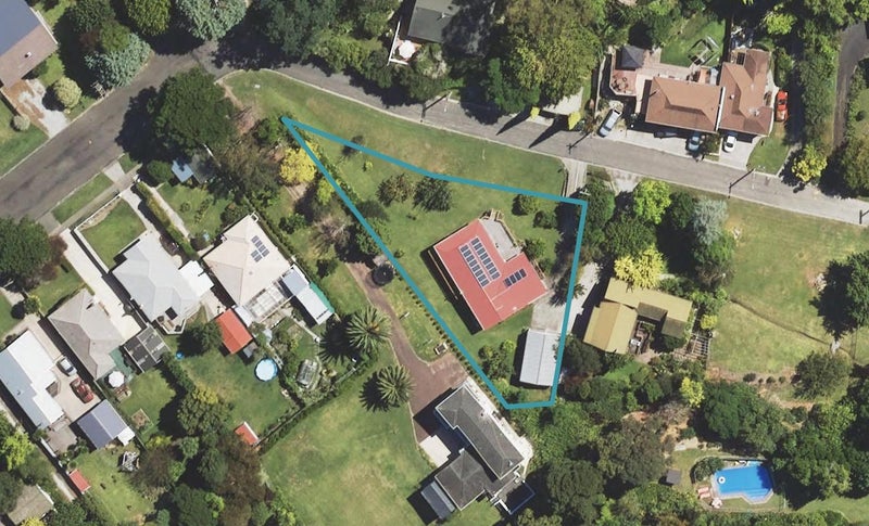 1 Adams Road, Whataupoko, Gisborne - Carousel 1