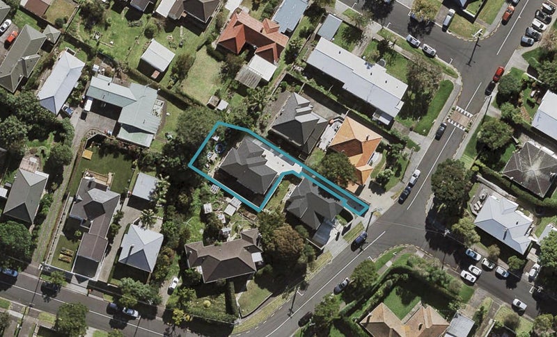 29B Waiohua Road, Greenlane, Auckland - Carousel 1